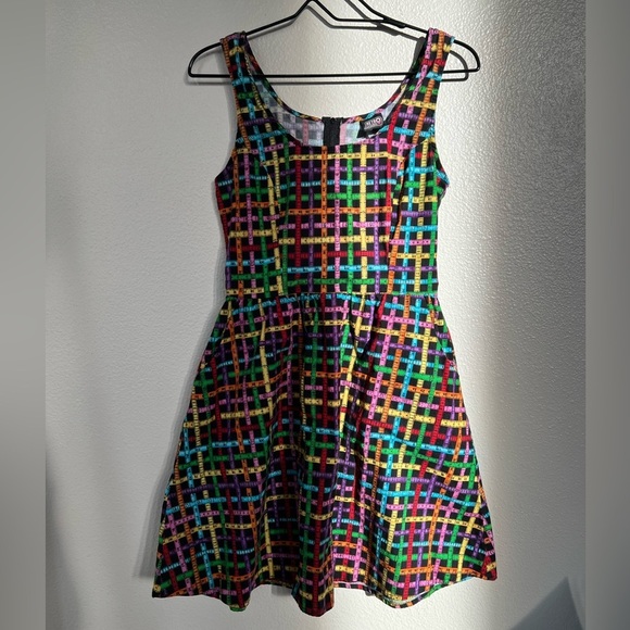 Retrolicious measuring tape colorful skirt - Picture 3 of 7